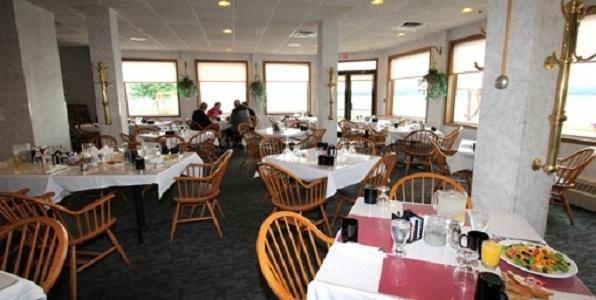 Baraga Lakeside Inn Экстерьер фото
